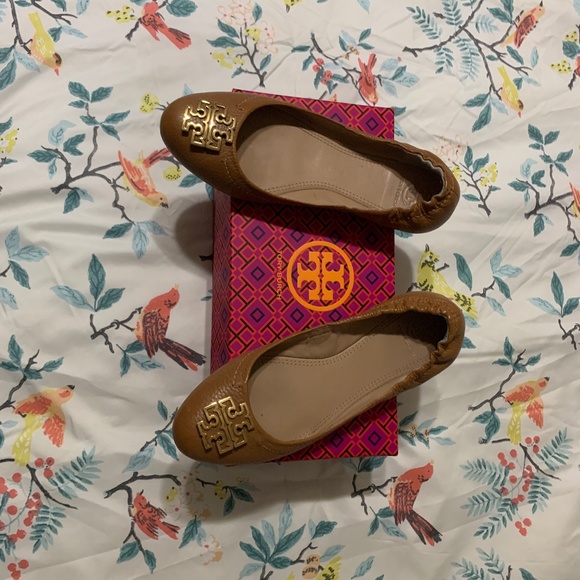 Tory Burch 6.5 tan flats - Picture 1 of 6